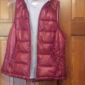 New maroon puffer vest with grey